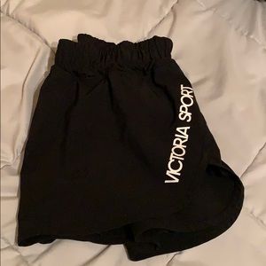 Victoria sport black short